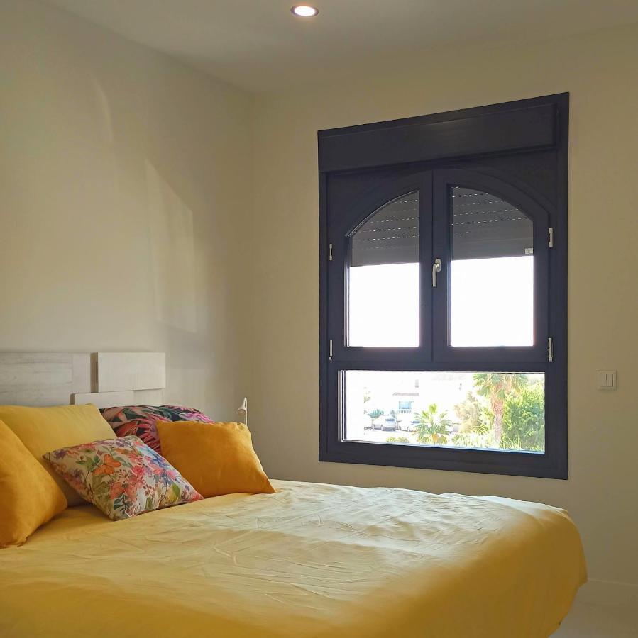 La Paloma Beach Apartment With Pool By Casa Del Sol Hr مانيلفا المظهر الخارجي الصورة