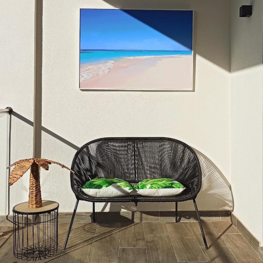 La Paloma Beach Apartment With Pool By Casa Del Sol Hr مانيلفا المظهر الخارجي الصورة
