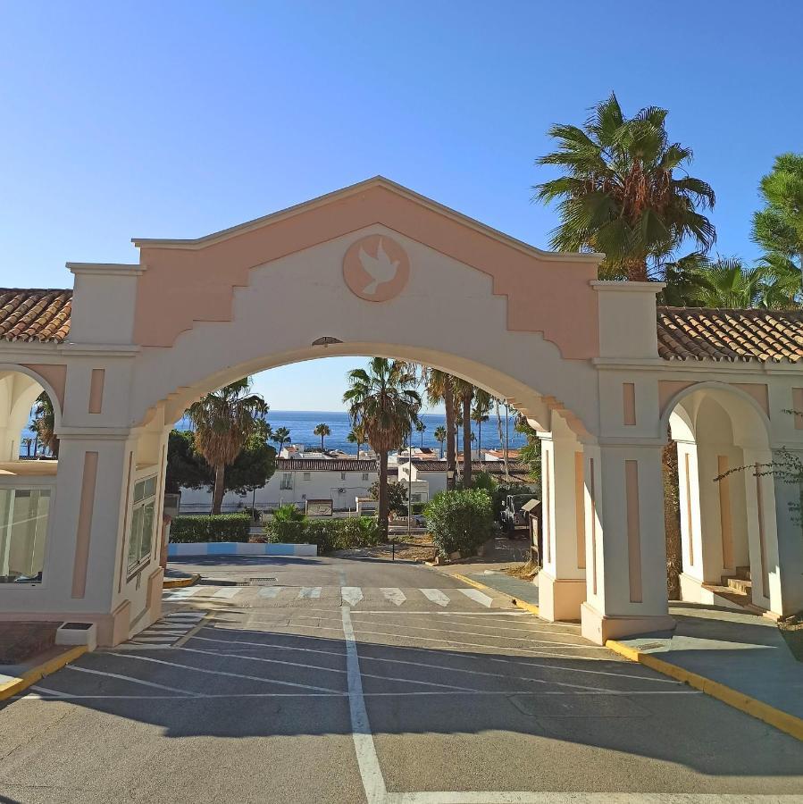 La Paloma Beach Apartment With Pool By Casa Del Sol Hr مانيلفا المظهر الخارجي الصورة