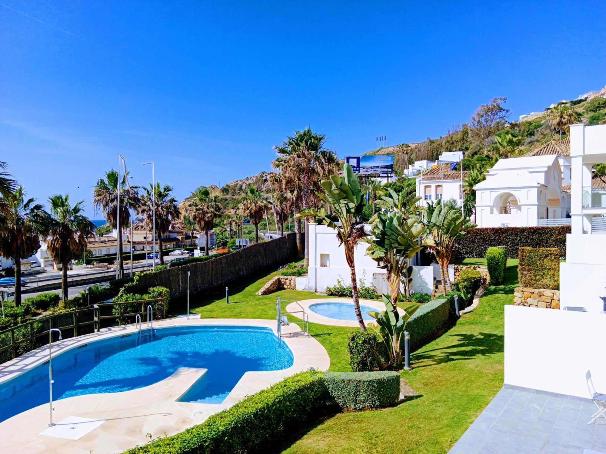 La Paloma Beach Apartment With Pool By Casa Del Sol Hr مانيلفا المظهر الخارجي الصورة